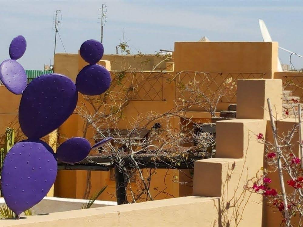 Фото Riad Houdou