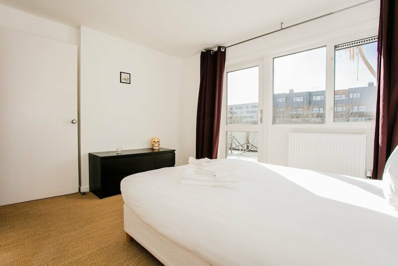 Жильё посуточно Bright & Modern 2 Bedroom Flat W/balcony - Whitechapel! в Лондоне