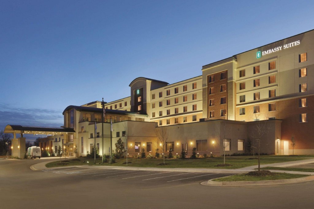 Фото Embassy Suites Oklahoma City Downtown/Medical Center
