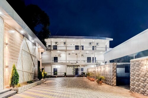 Гостиница Vaccinated Staff- Capital O 48963 Gulmohar Marriage Garden в Джаркханде