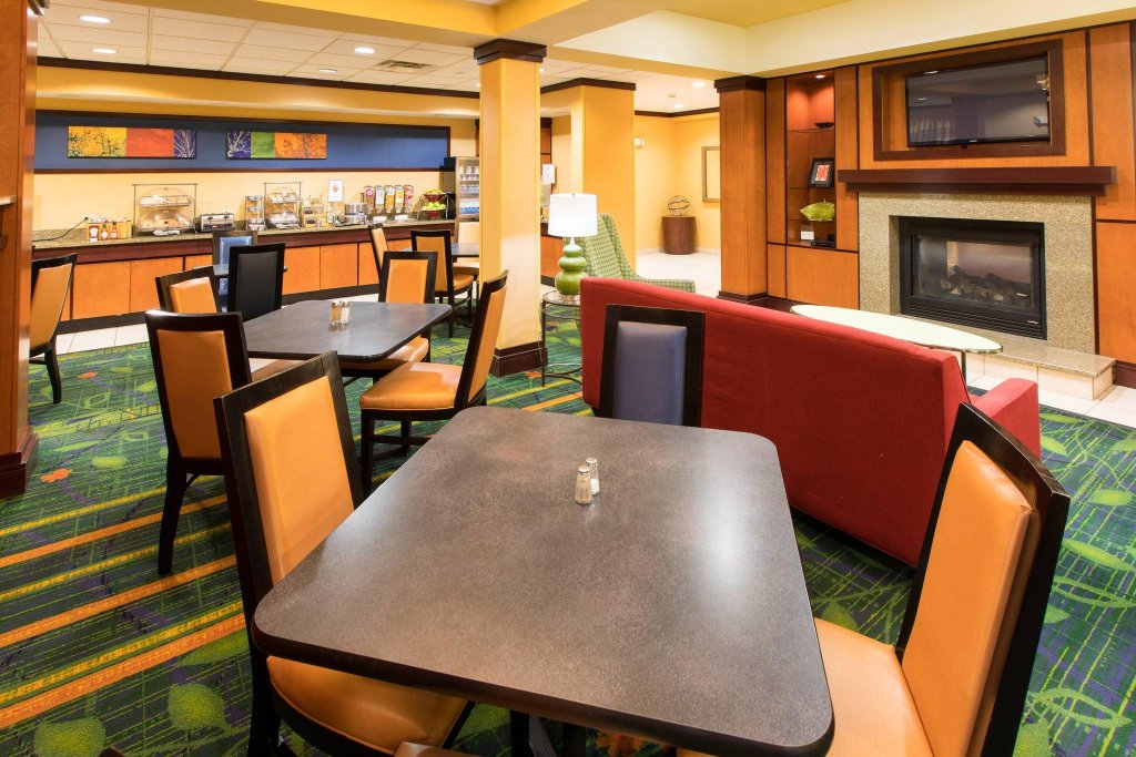 Фото Fairfield Inn & Suites by Marriott Elizabethtown