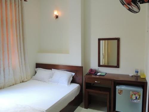 Фото Long Chau Hotel