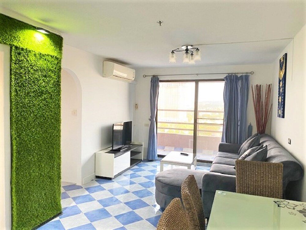 Фото Angket hip Residence Fully Equipped 1 Bedroom Bath tub Shower