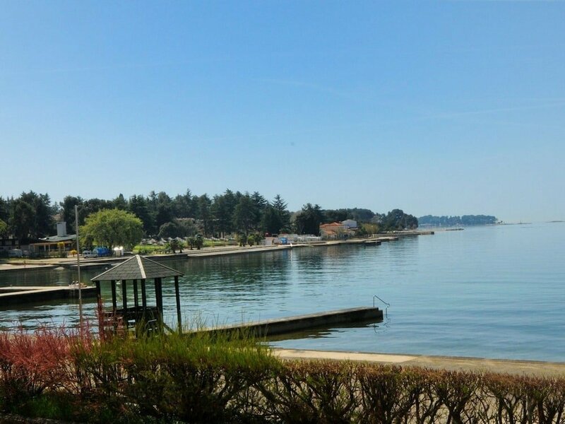 Гостиница Spacious Holiday Home in Istria Croatia With Pool в Порече