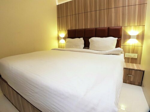 Hexa Wellington