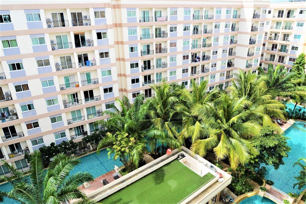 Фото Park Lane Studio Apartment With Swimming Pool View Pattaya