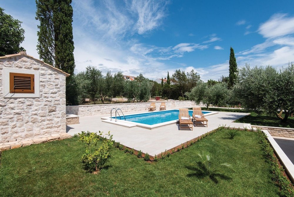 Фото Holiday Home Lovište