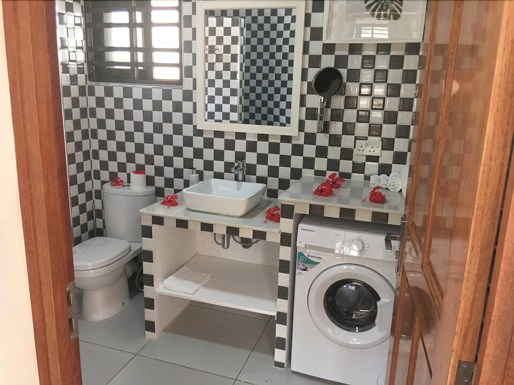 Фото Creole Breeze Self Catering Apartments