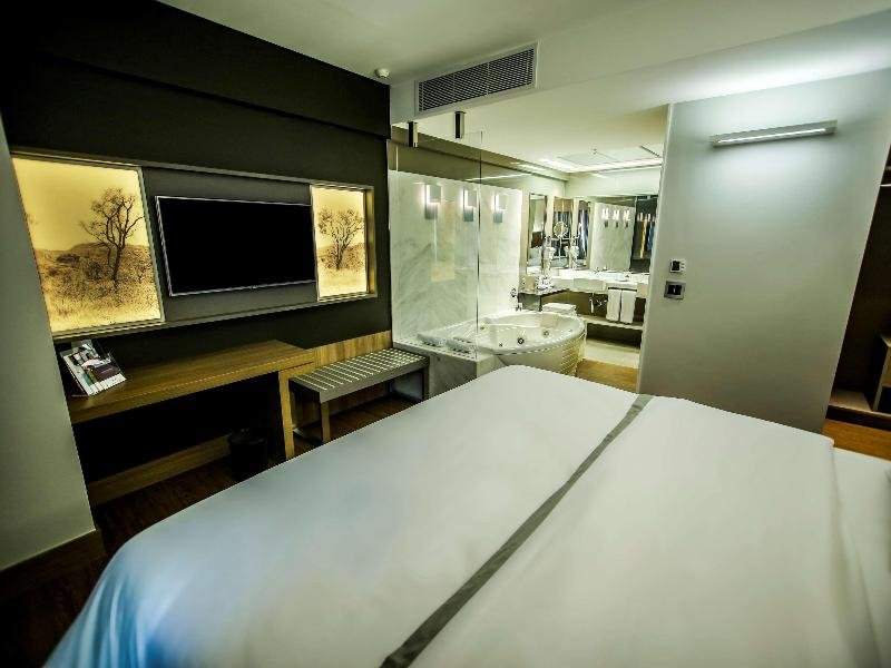 Фото Mercure Uberlandia Plaza Shopping Hotel