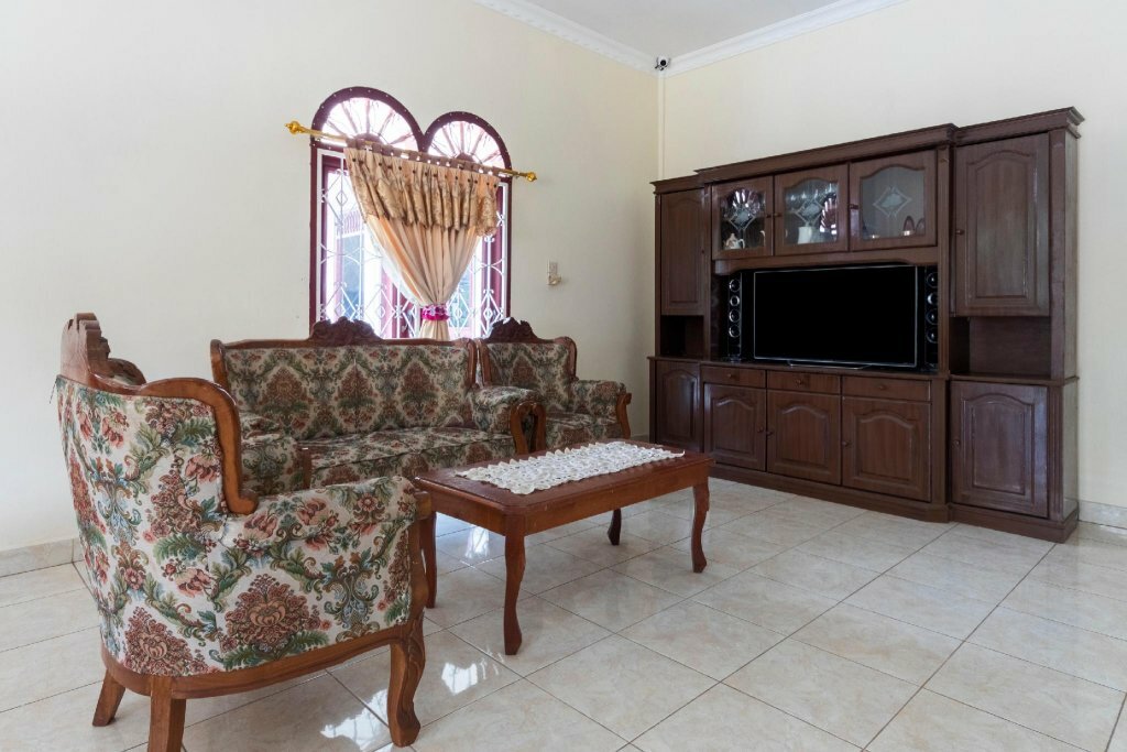 Hotel Op Samuel Homestay by Oyo Rooms, North Sumatra, photo