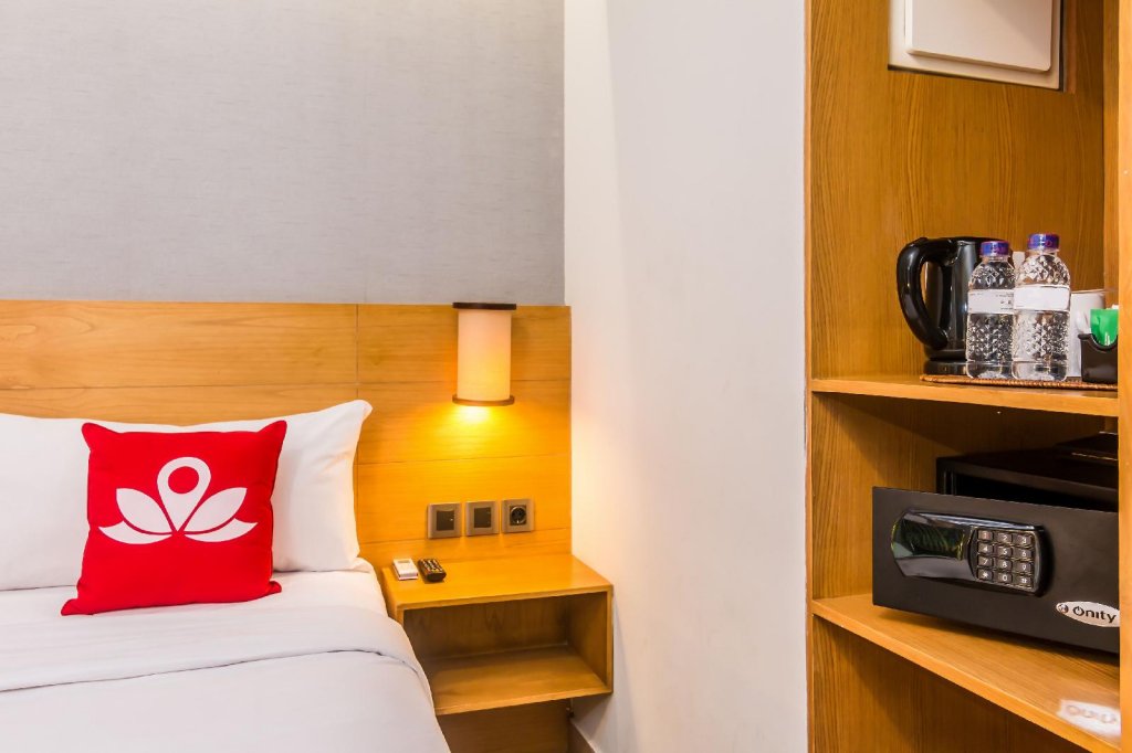 Фото Zen Rooms Denpasar Gatot Subroto
