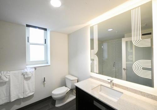 Фото Tryp by Wyndham Newark Downtown