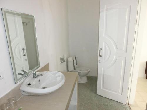 Фото Lombok Holiday Hotel