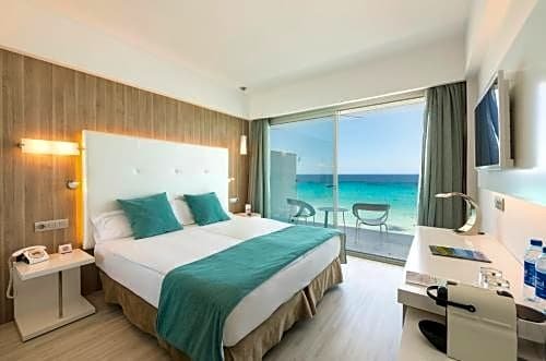 Фото Kyrat Amarac - Adults Only