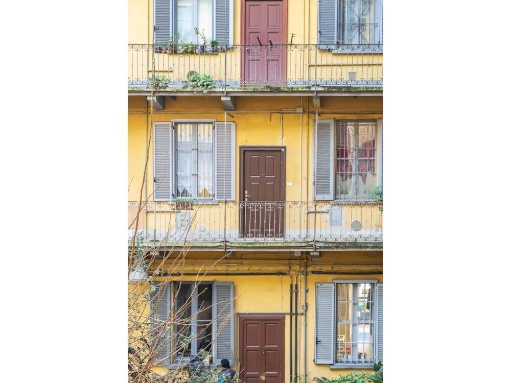 Фото Bright Apartment in De Angeli near Subway