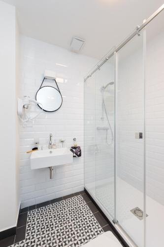 Фото Empirent Garden Suites