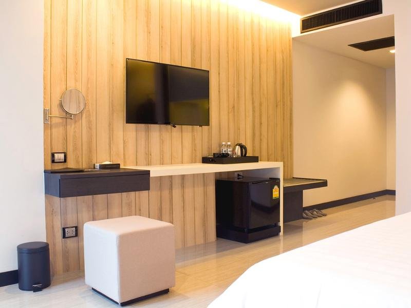 Фото Tsix5 Phenomenal Hotel Pattaya