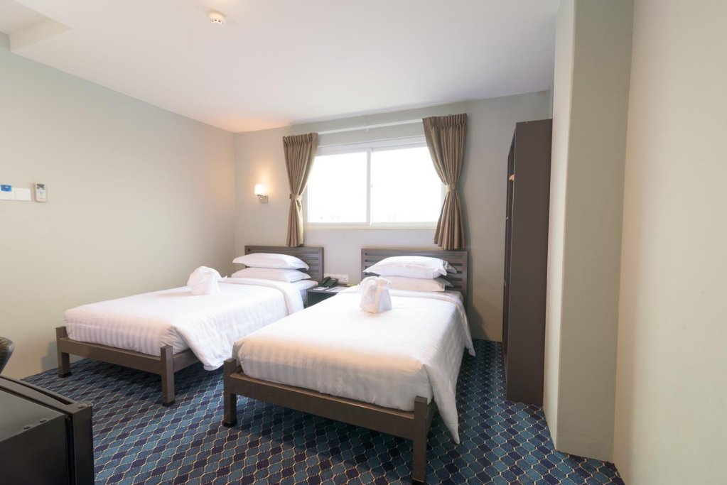 Фото Casa Yangon Hotel