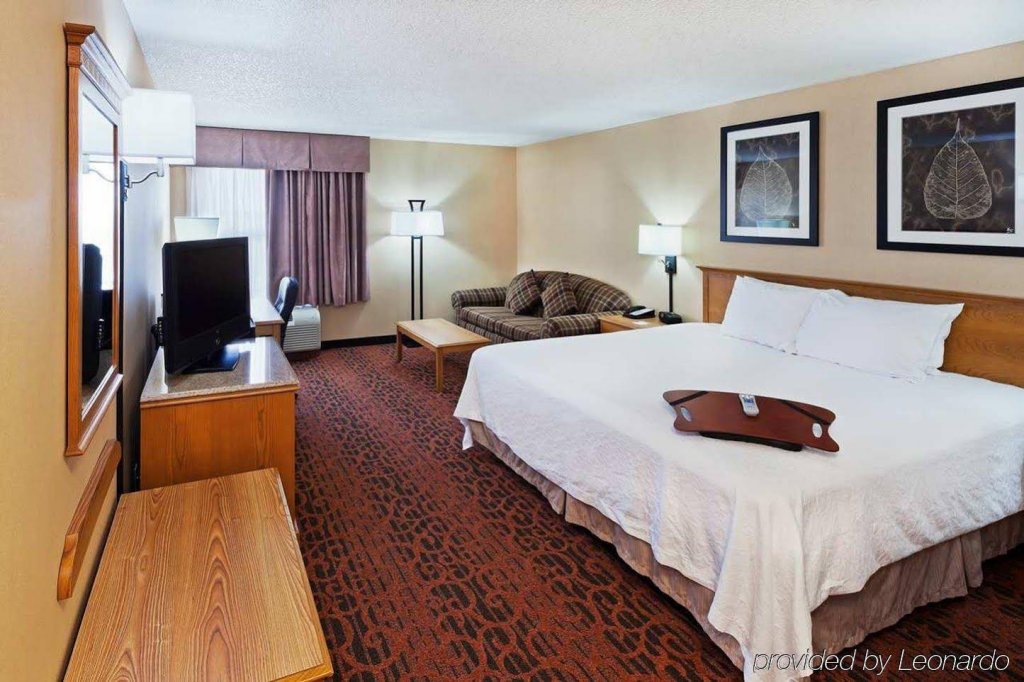 Фото Hampton Inn Salina