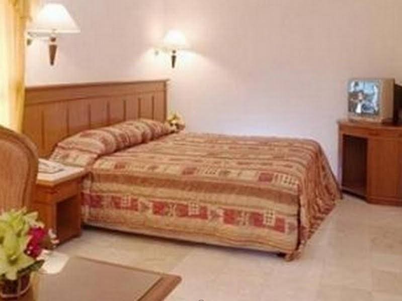 Фото Hotel Mega Proklamasi