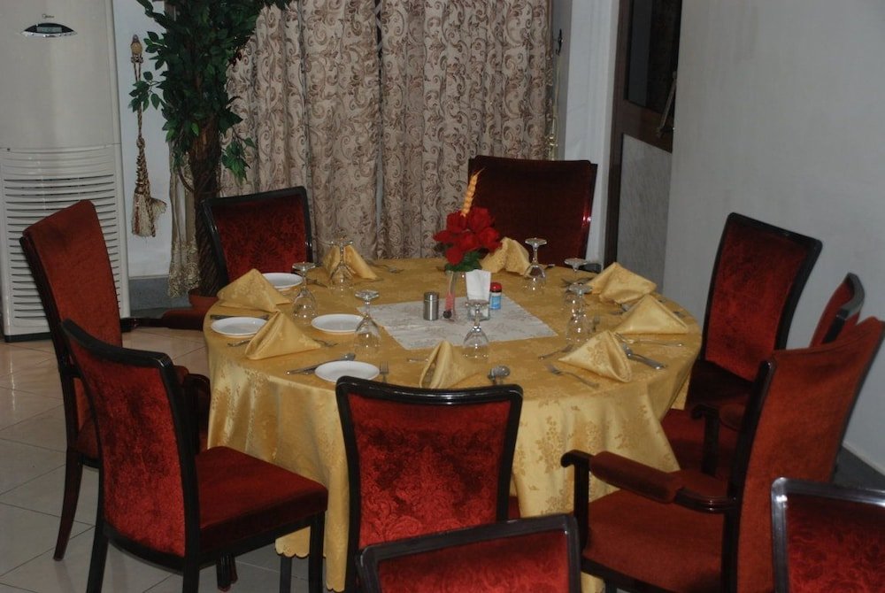 Фото MJ Grand Hotel