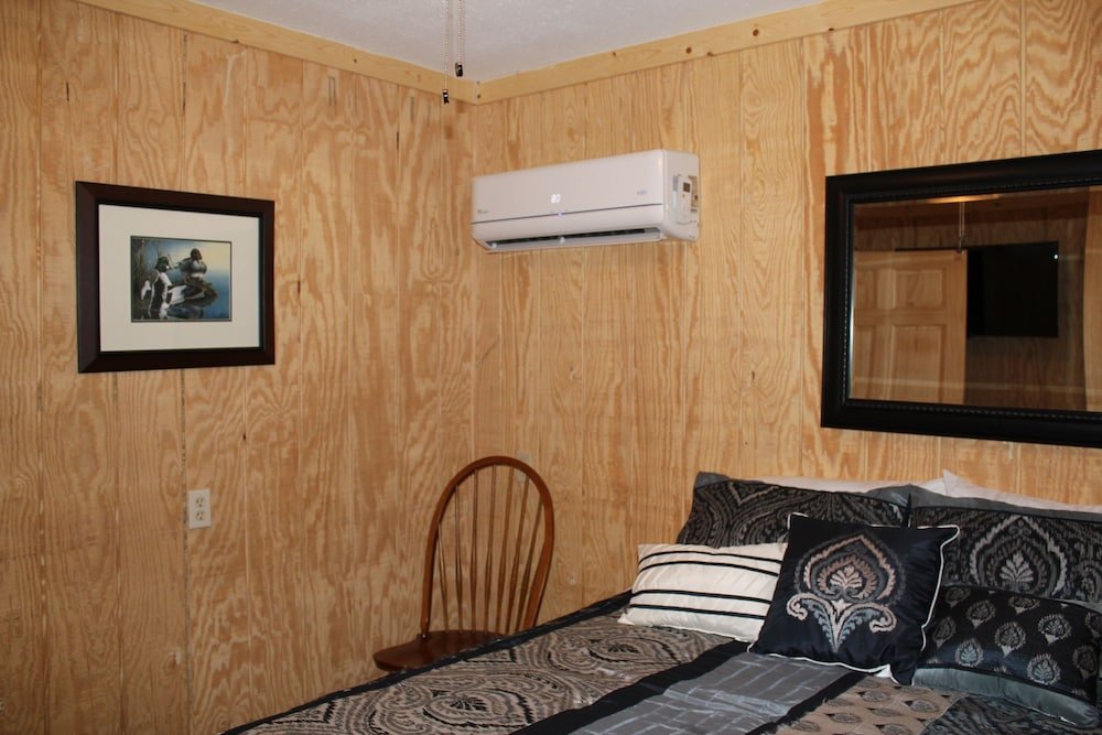 Фото Shawnee Trails Lodging and Suites