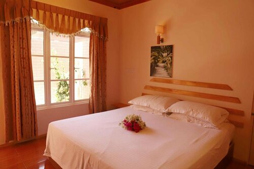 Гостиница New Breeze Thoddoo Inn на Тодду