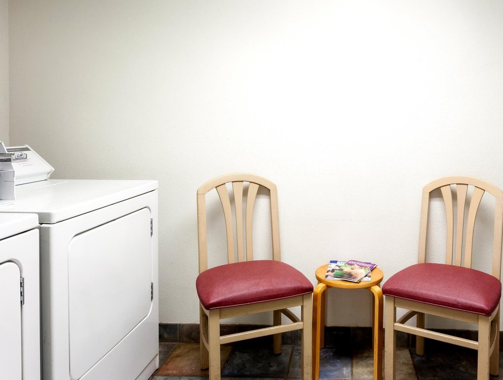 Фото Motel 6 Anchorage, AK - Midtown