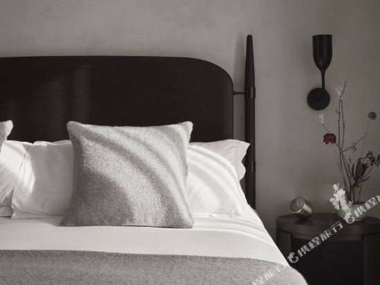 Фото Premier Inn London Stratford