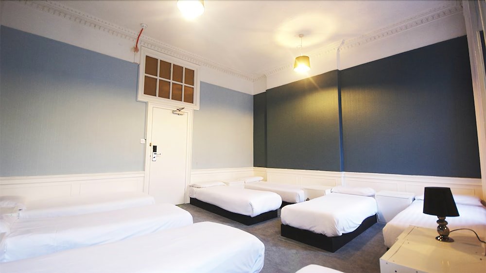 Фото Princes Street Edinburgh 2nd Floor