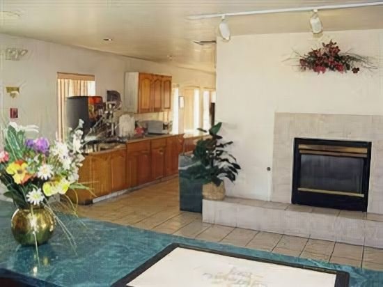 Фото California Inn