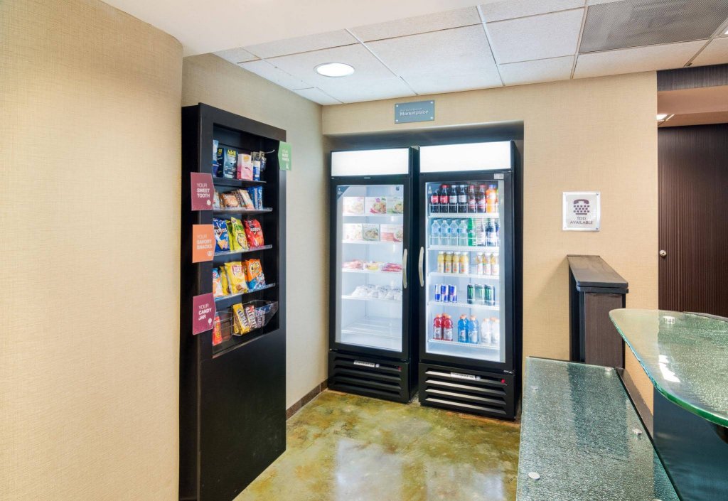 Фото Comfort Suites Dfw North/Grapevine