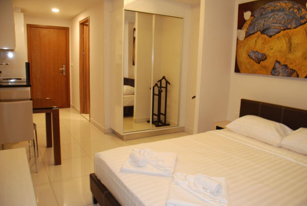 Фото C View Residence