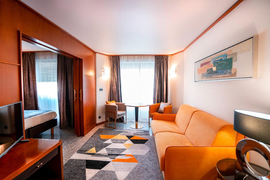 Фото Le Goldstar Appartements Nice