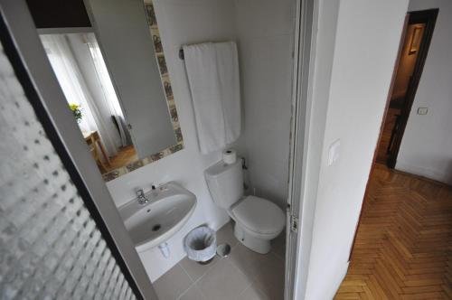 Фото Pension Oviedo