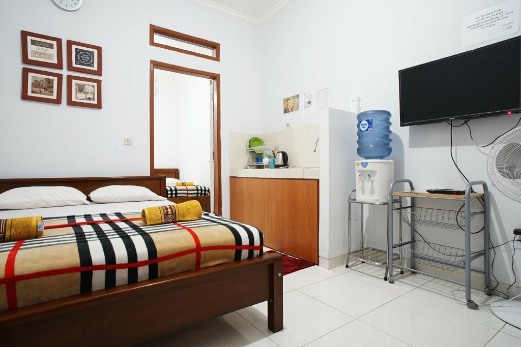 Hotel Zenrra House, Bandung, photo