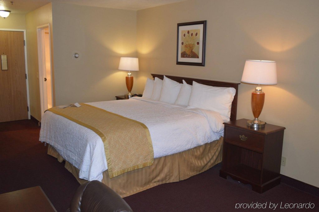 Фото Best Western Plus Cottontree Inn