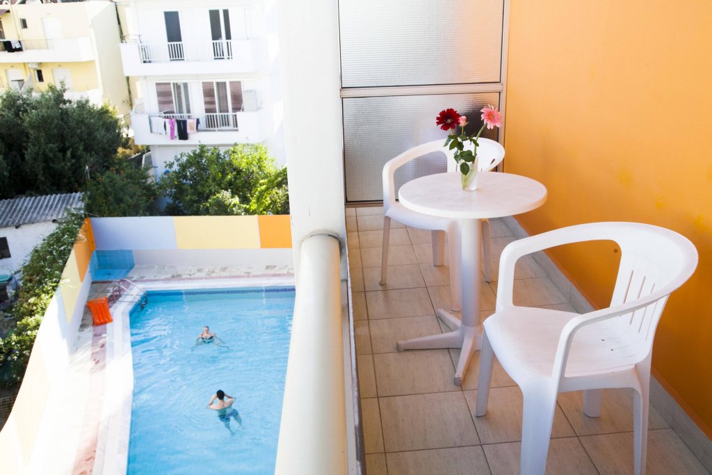 Фото Theonia Hotel