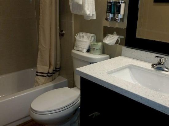 Фото Red Lion Inn & Suites Federal Way