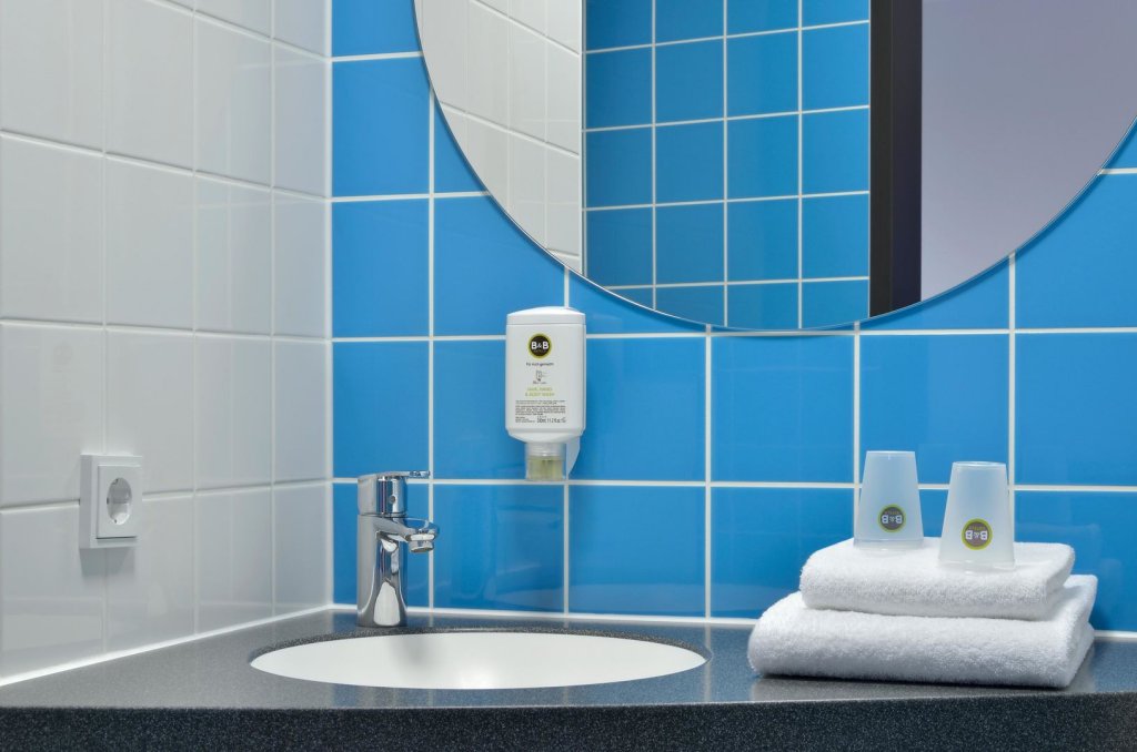 Фото B&b Hotel Duisburg Hbf-Süd