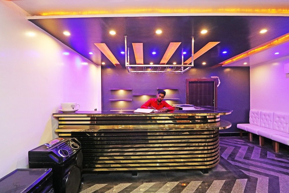 Фото Oyo 29423 03 Townhouse Inn