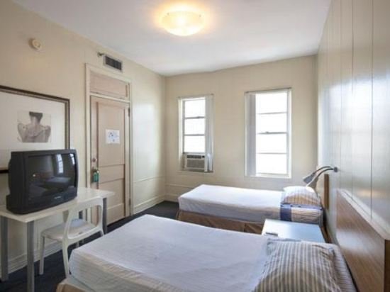 Фото Leamington Hotel