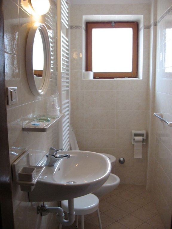 Фото Hotel Bucaneve