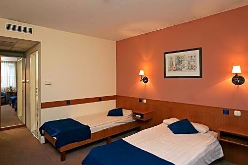 Фото Hotel Mediterran