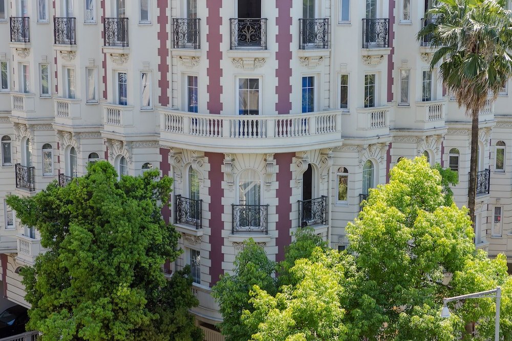 Фото Tapis Rouge Design Boutique Hotel 