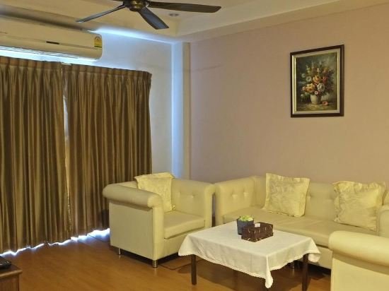 Фото Thanintorn Greenpark Hotel