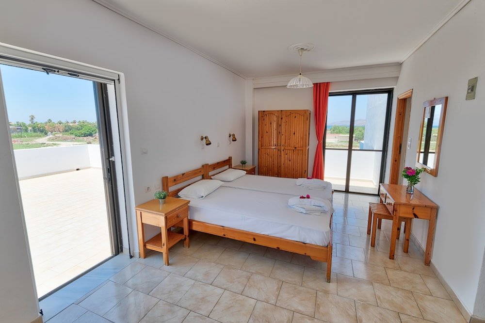 Фото Anthia Apartments