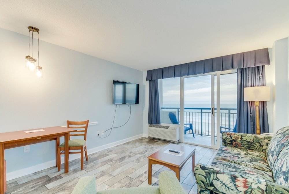 Фото Boardwalk Beach Resort