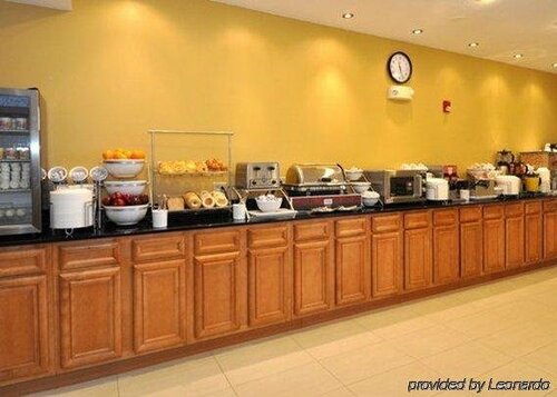 Гостиница Comfort Inn & Suites near Tinley Park Amphitheater