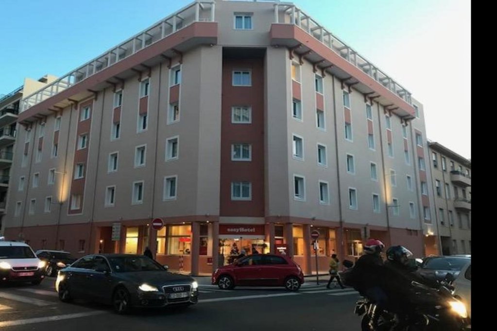 Фото EasyHotel Nice Palais des Congrès